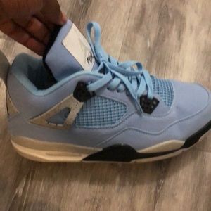 Jordan 4 university blue size 11